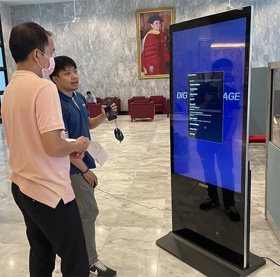 ส่งมอบพร้อมเทรนนิ่งการใช้งาน Digital Signage แบบตั้งพื้น ฟรี 2