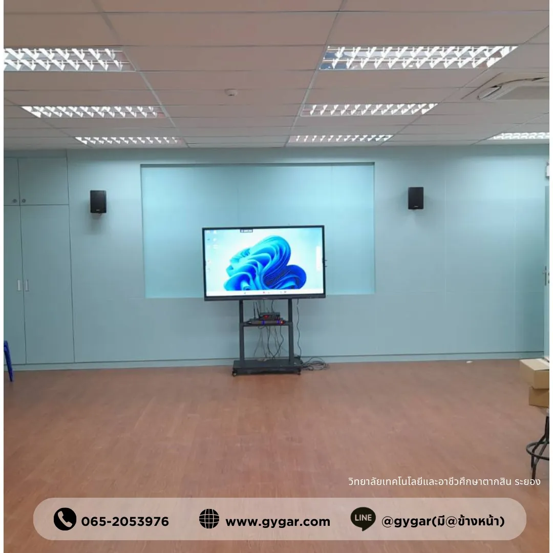 Delivering products with training on the use of the 65-inch Interactive Presenter GA-Series with a wheeled stand at Taksin Technology and Vocational College, Rayong 4